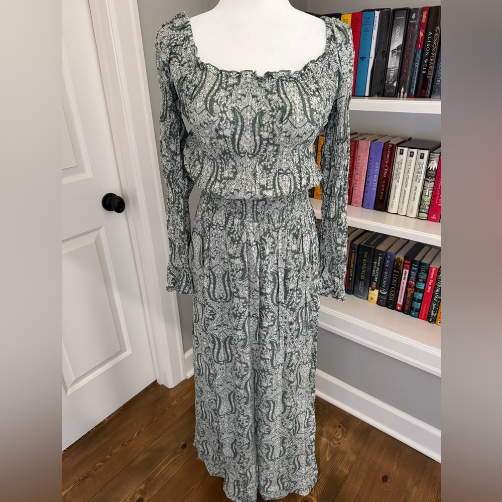 Long Sleeve Green Paisley Maxi Dress